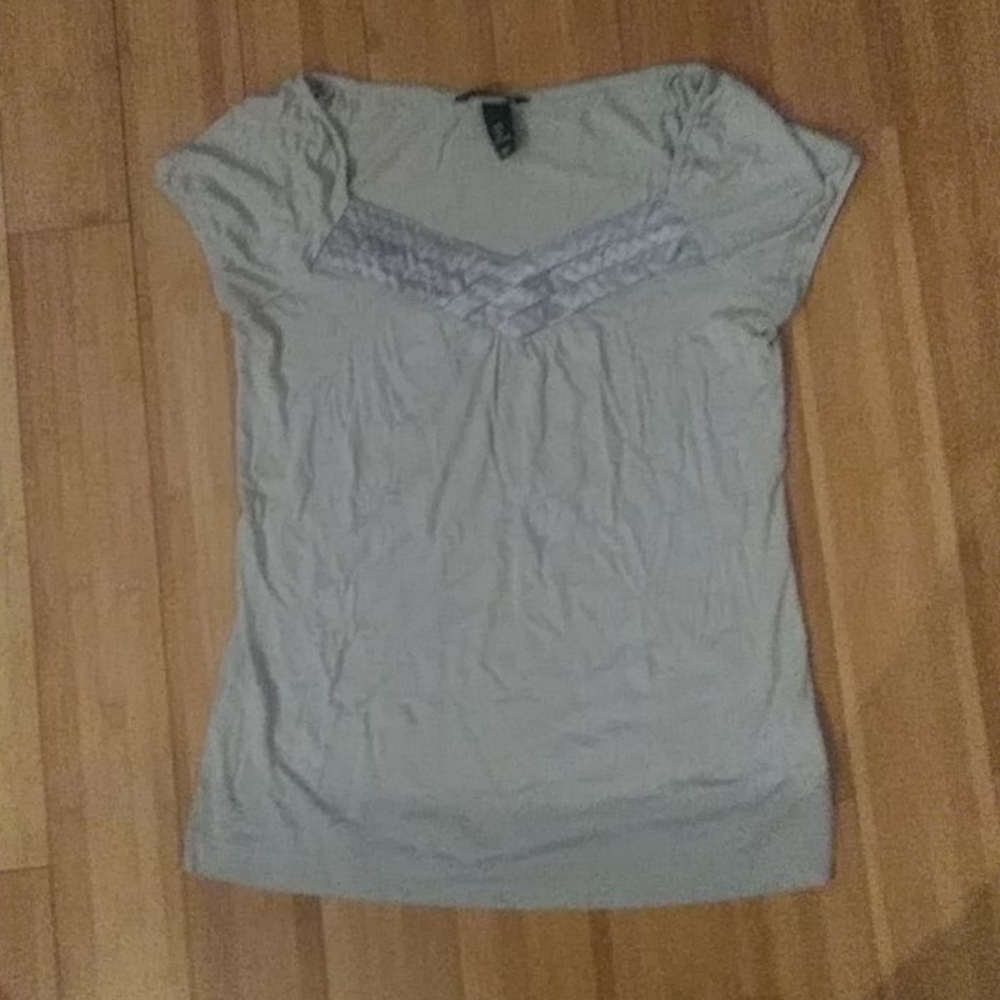 H&M grey short sleeve knit top